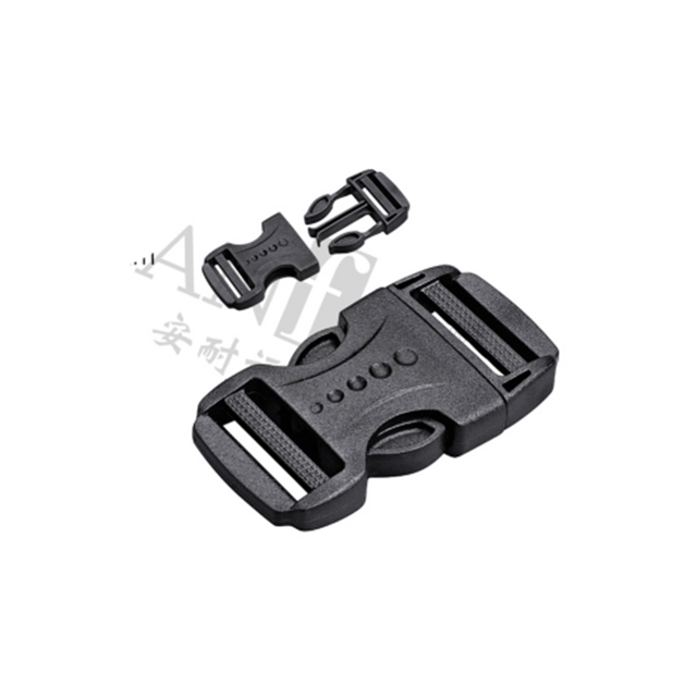 稳定、轻便的 POM 带扣，适合户外使用